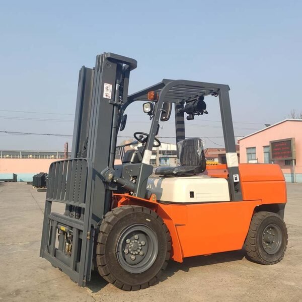 China Diesel Forklift forklift equipment